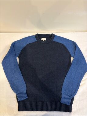 Gant Colorblock Crewneck Sweater in Navy and Blue